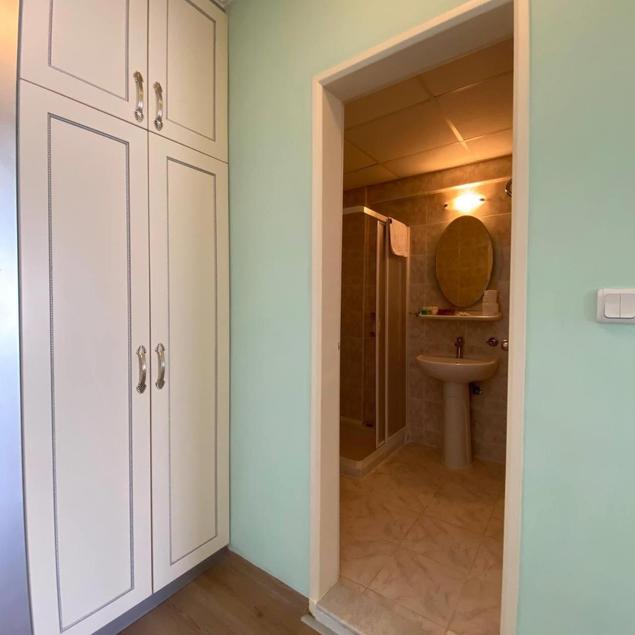 Pine Club Apart Hotel Kusadasi Bagian luar foto