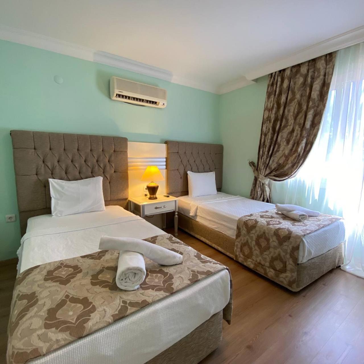 Pine Club Apart Hotel Kusadasi Bagian luar foto