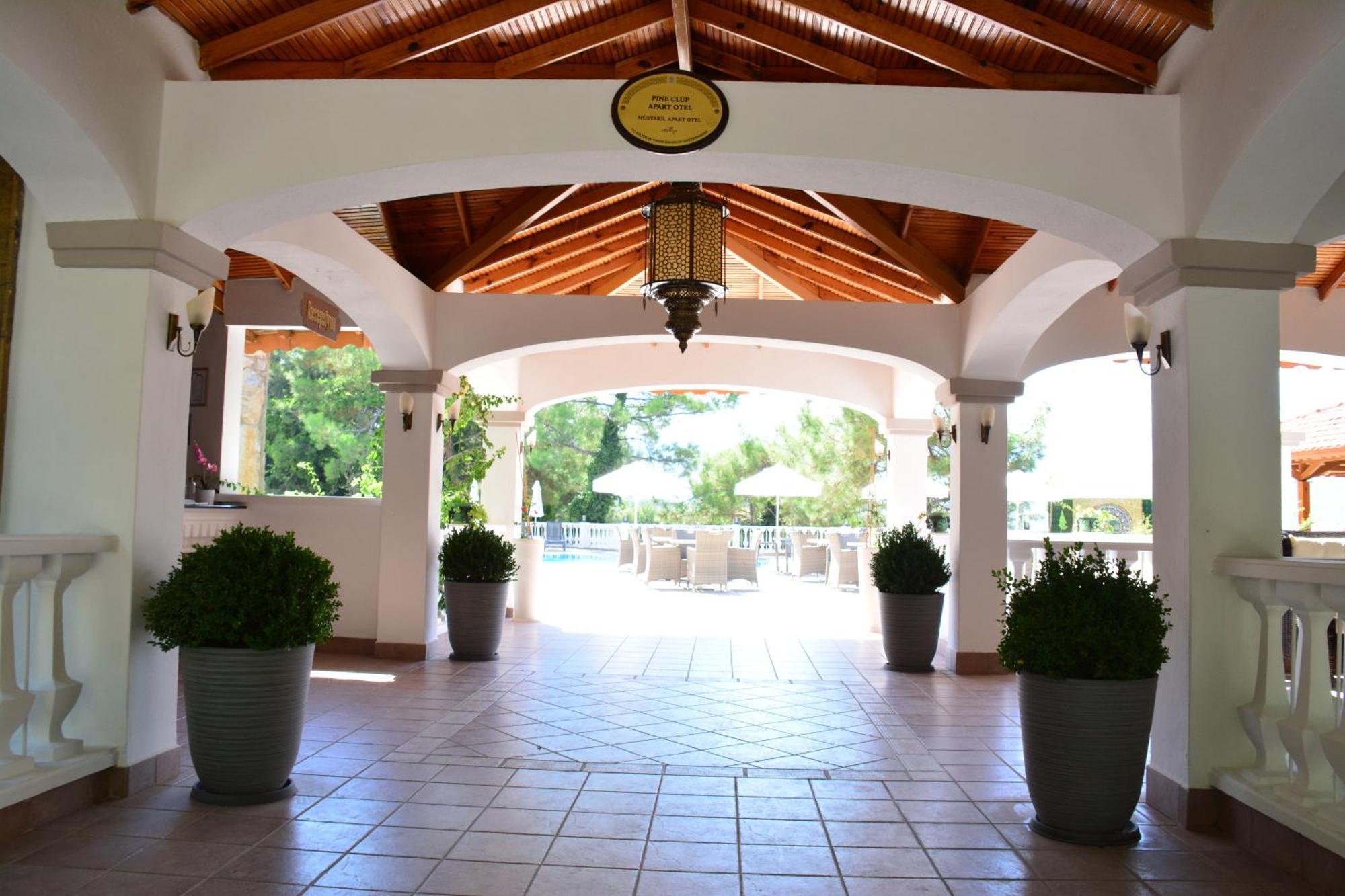 Pine Club Apart Hotel Kusadasi Bagian luar foto