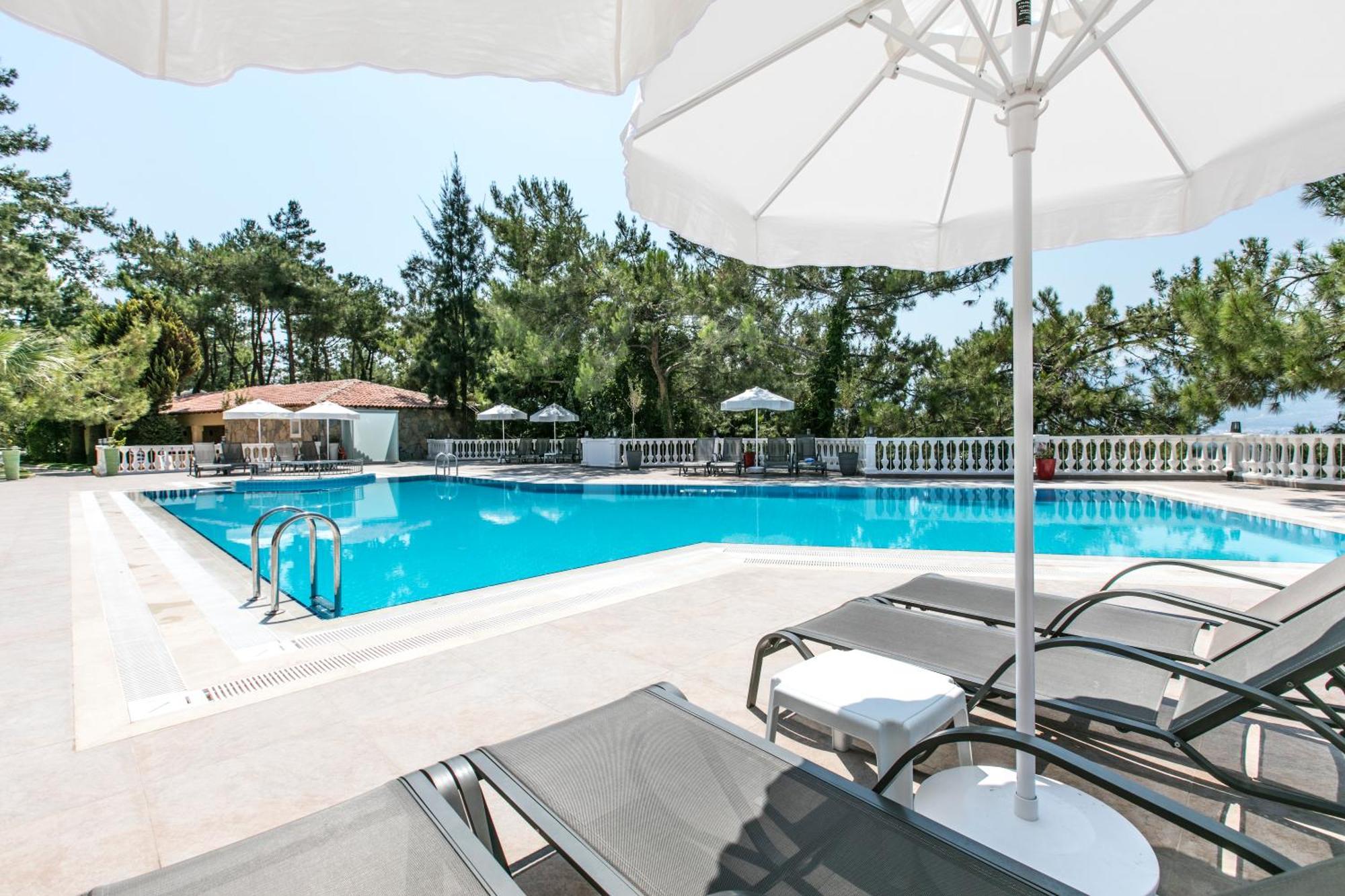 Pine Club Apart Hotel Kusadasi Bagian luar foto